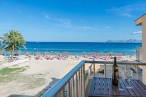 Outdoor dining - Can Vesses - Apartment In Port D'alcúdia (Port D'alcúdia, Illes Balears)