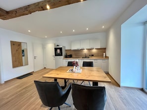 Private kitchen - Apartment in Saalfelden Near Ski Slopes (Saalfelden am Steinernen Meer)