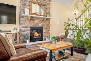 Smart TV, fireplace, video games, table football - Hot Tub, Game Room, Deck w/ Fire Pit | Albrightsville | Stephen Way by AvantStay (Albrightsville)