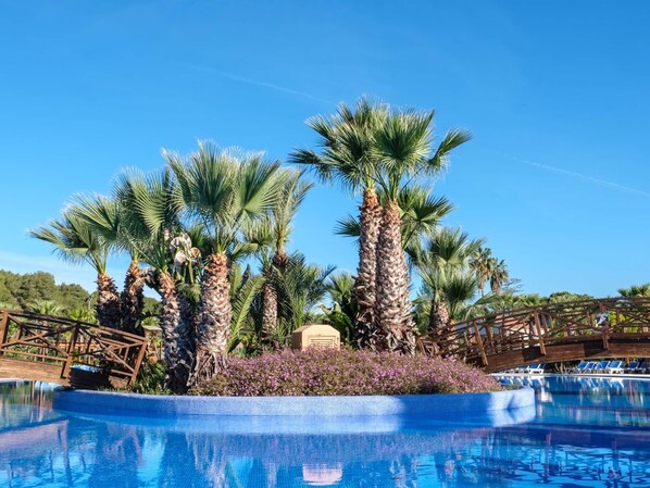 Bungalow | Pool | Outdoor pool