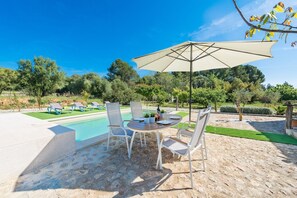 Outdoor dining - Son Ferragut - Villa With Private Pool In Sa Pobla (Sa Pobla, Illes Balears)