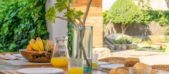 Sol I Vent - House In Cala Llombards. Free Wifi