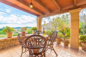 Outdoor dining - Ca Na Carme (alaronera) - House In Alaró (Alaró, Illes Balears)