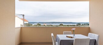 Apartment in Nevidane near the Beach