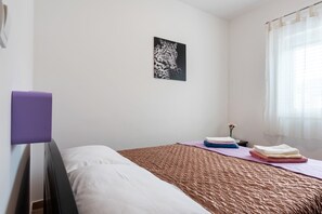 2 bedrooms, free WiFi - Apartment in Nevidane near the Beach (Neviđane)