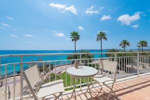 Outdoor dining - Talaiot Cala Millor - Apartment In Cala Millor (Cala Millor, Illes Balears)