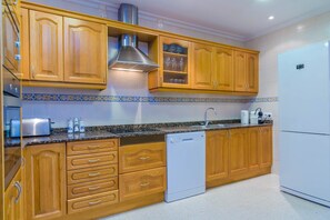 Fridge, microwave, oven, dishwasher