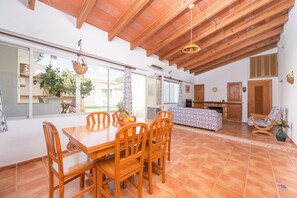Dining - Ca Na Dora - House In Santanyí. Free Wifi (Santanyi, Illes Balears)