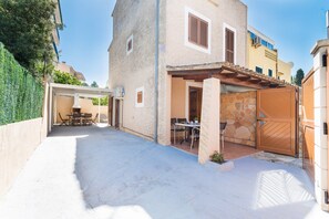 Outdoor dining - Ca Na Fina - House With Private Pool. Free Wifi (Port D'alcudia, Illes Balears)