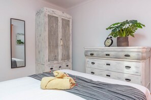 4 bedrooms