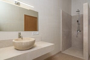 Shower - Son Gener (manacor) - Villa With Private Pool (Manacor, Illes Balears)