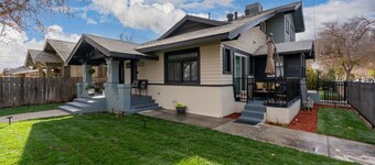Modern 2-bedroom house in Tower district Fresno with WiFi, AC