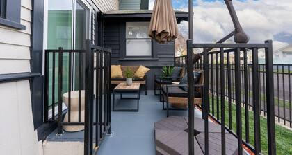 Modern 2-bedroom house in Tower district Fresno with WiFi, AC