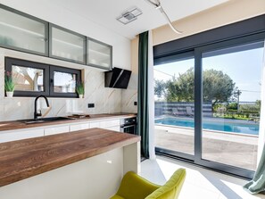 Fridge, microwave, oven, dishwasher - Vacation home Golem by Interhome (Pakoštane)