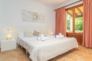 3 habitaciones y tabla de planchar con plancha 