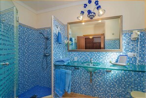 Douche, bidet