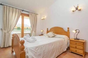 3 Schlafzimmer, BĂŒgeleisen/BĂŒgelbrett