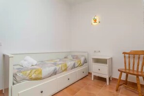 3 bedrooms, iron/ironing board - Els Pins (port D'alcÚdia) - House With Free Wifi (Puerto De Alcudia, Illes Balears)