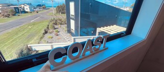 “ VITAMIN SEA “ 
Beach ~ House 