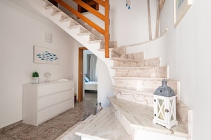 Interior - Villa Isabel - House In Platja De Muro. Free Wifi (Playa De Muro, Illes Balears)