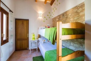 2 bedrooms