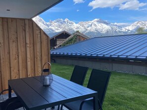 Apartment | Dining - Apartment in Saalfelden Near Ski Slopes (Saalfelden am Steinernen Meer)