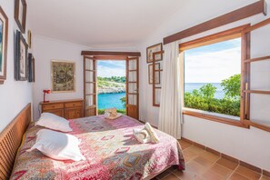 2 bedrooms, iron/ironing board - Es Mirador - House In Cala Anguila-cala Mendia (Cala Mandia, Illes Balears)
