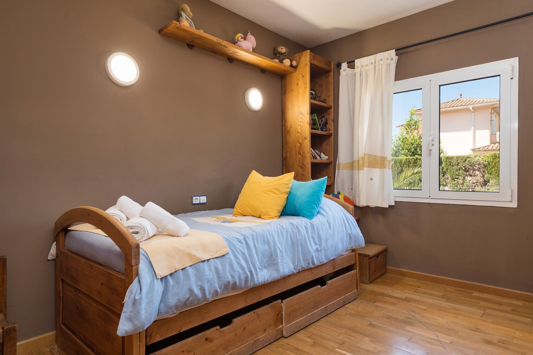 4 bedrooms