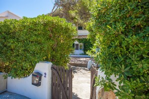 Property grounds - Voramar Ham - House In Platja De Muro. Free Wifi (Playa De Muro, Illes Balears)