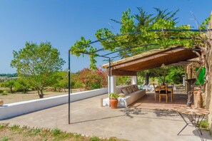 Outdoor dining - Sa Rota (den Joan Porrerenc) - Apartment (MontuÏri, Illes Balears)