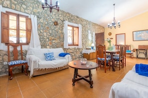 Fireplace - Finca Can Calisto - Apartment With Private Pool (Inca, Illes Balears)