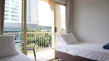 Habitación individual Confort, balcón (Single Beds/King Size) | Cortinas opacas, tabla de planchar con plancha, wifi gratis