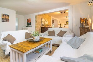 Living area - Cas Ciutada - Country House With Private Pool (Inca, Illes Balears)