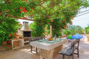 Outdoor dining - Cas General - Country House In Portopetro (Porto Petro (santanyí), Illes Balears)