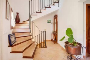 Interior - Eremus - House In Valldemossa. Free Wifi (Valldemossa, Illes Balears)