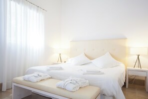 8 bedrooms, iron/ironing board - Son SimÓ Vell - Villa With Private Pool (Alcudia, Illes Balears)