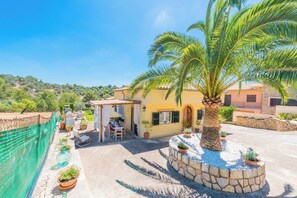 Outdoor dining - Sa Tanca (mancorina) - Villa With Private Pool (Mancor De La Vall, Illes Balears)