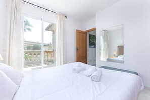 3 camere