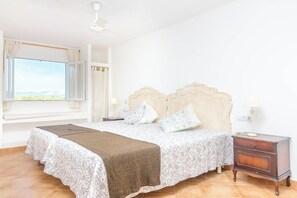 3 camere, ferro/asse da stiro