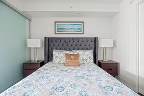 Exclusive Apartment, 1 Bedroom, Balcony, Park View - The Britt Condos in Downtown Toronto (Toronto)