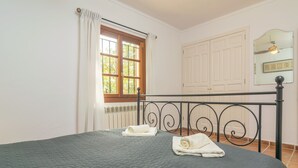 Unclassified image, 2 of 29, button - Tres Mares - House In Cala Millor. Free Wifi (, Illes Balears)