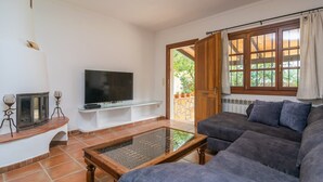 Unclassified image, 3 of 29, button - Tres Mares - House In Cala Millor. Free Wifi (, Illes Balears)