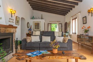 Living area - Casa Miranda - Country House In Valldemossa (Valldemossa, Illes Balears)