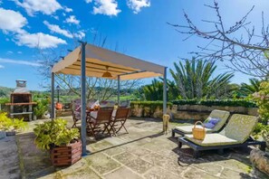 Outdoor dining - Sabor De Cas Ferrer - Villa With Private Pool (MontuÏri, Illes Balears)