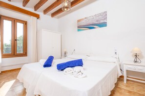 3 bedrooms, iron/ironing board