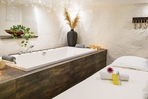 Spa - Casa Vella (vall Petit) - House With Free Wifi (Mancor De La Vall, Illes Balears)