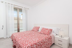 3 bedrooms - Formentera 1 - House In Can Picafort. Free Wifi (Can Picafort, Illes Balears)