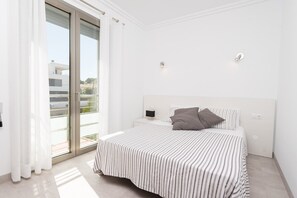 3 camere