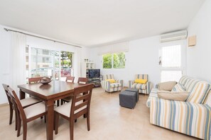 TV - Can Garreta - House In Port D'alcúdia. Free Wifi (Port D'alcudia, Illes Balears)