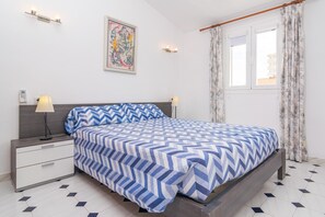 2 bedrooms, iron/ironing board